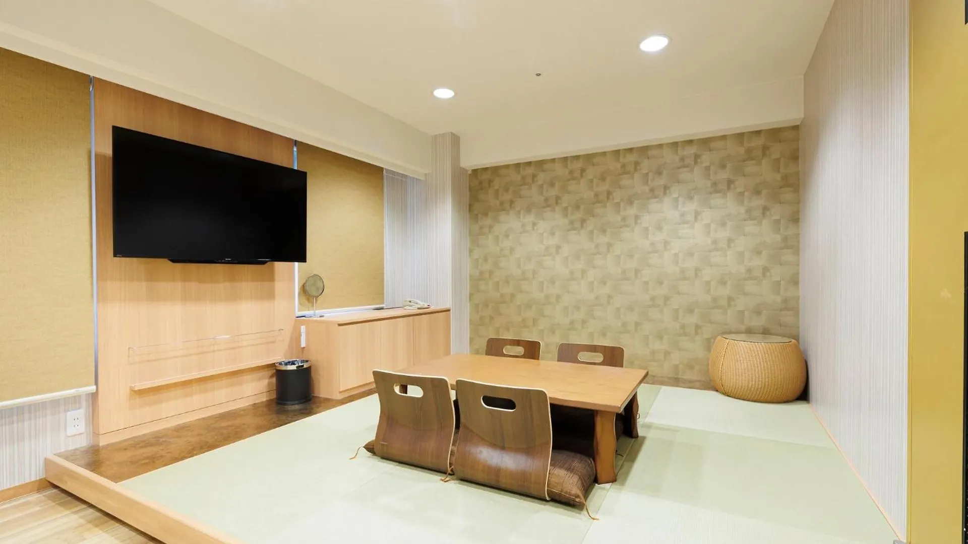 Hotel Ana Holiday Inn Sapporo Susukino By Ihg